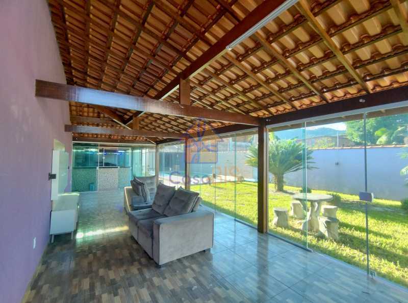 Casa à venda com 2 quartos, 360m² - Foto 7