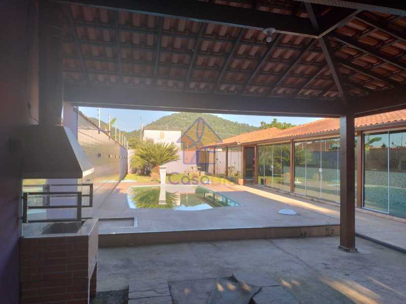 Casa à venda com 2 quartos, 360m² - Foto 19