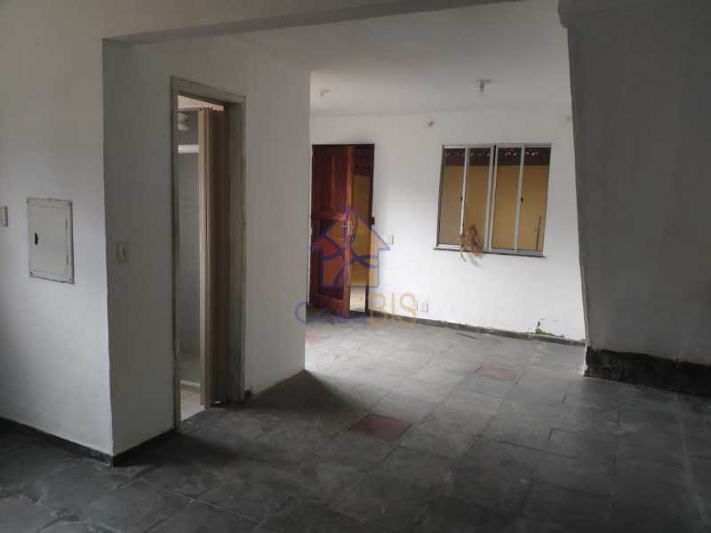 Casa à venda com 2 quartos, 180m² - Foto 12