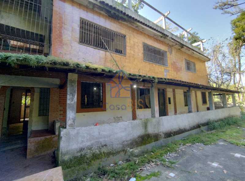Sítio à venda com 8 quartos, 250m² - Foto 1