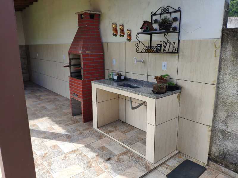 Casa à venda com 2 quartos, 100m² - Foto 13