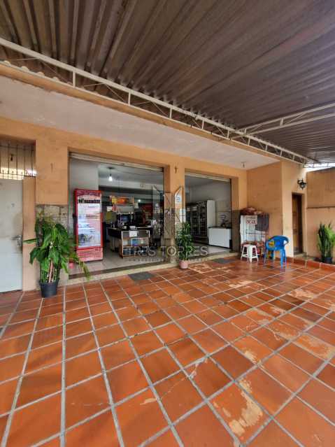 Casa Comercial à venda e aluguel com 3 quartos - Foto 2