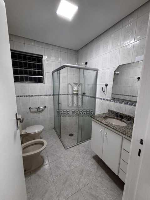 Casa Comercial para alugar com 3 quartos, 157m² - Foto 11