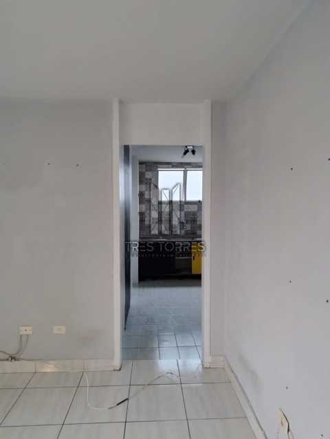Apartamento para alugar com 2 quartos, 56m² - Foto 12