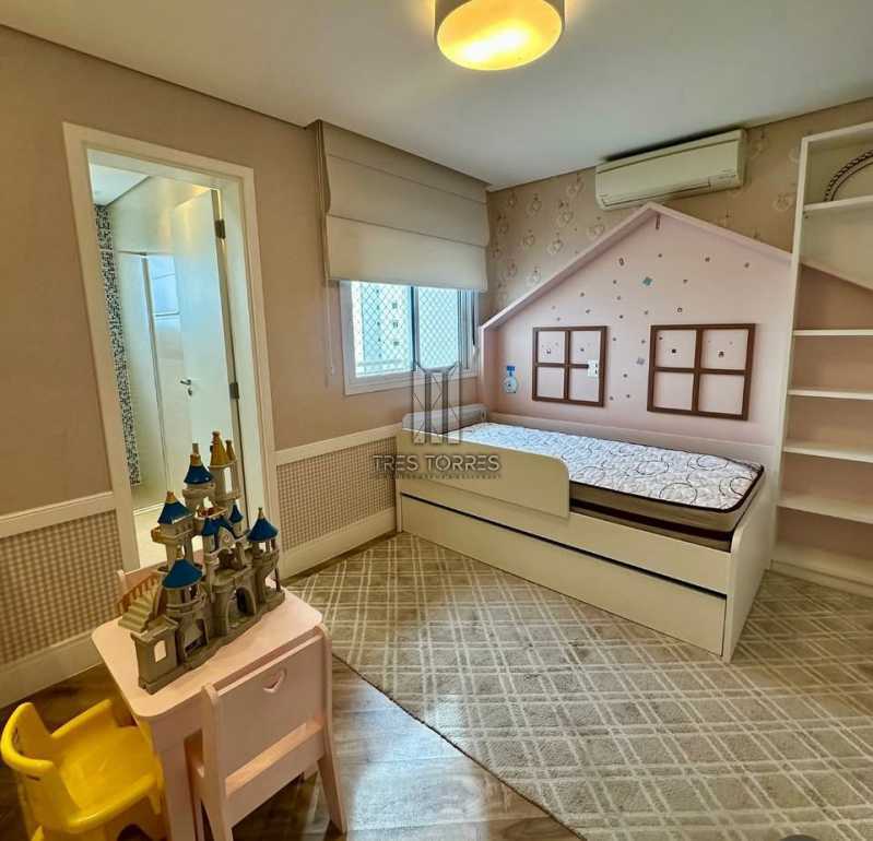 Apartamento à venda com 3 quartos, 198m² - Foto 4