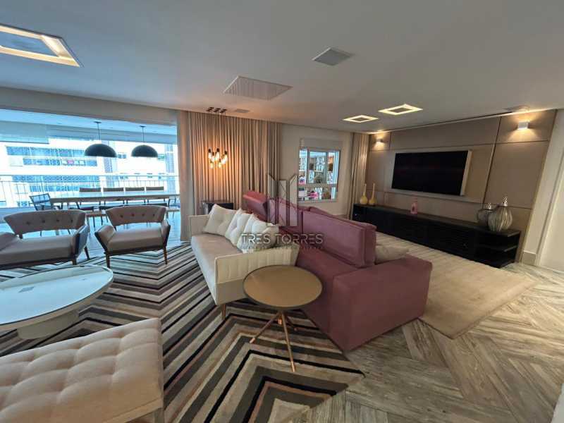 Apartamento à venda com 3 quartos, 198m² - Foto 1