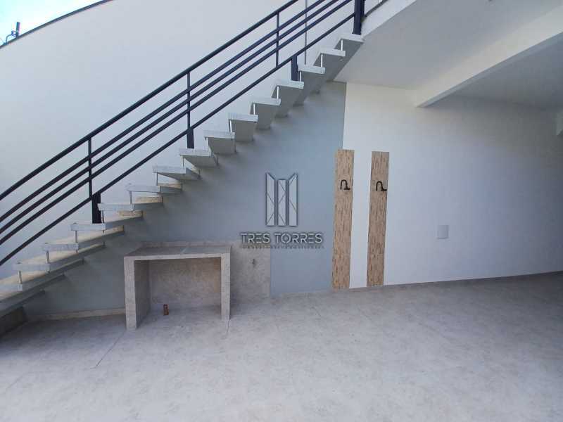 Casa à venda com 2 quartos, 108m² - Foto 4