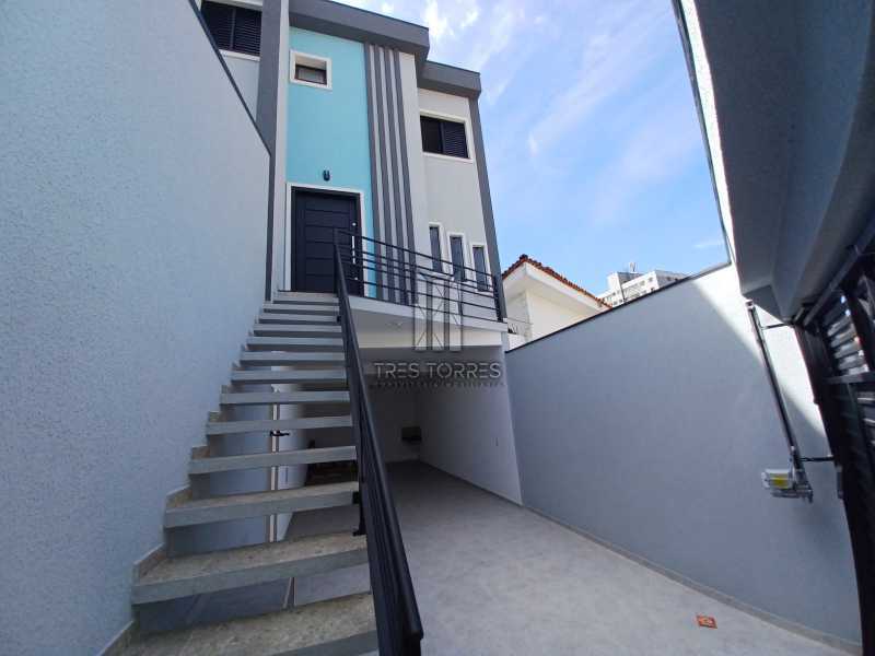 Casa à venda com 2 quartos, 108m² - Foto 2