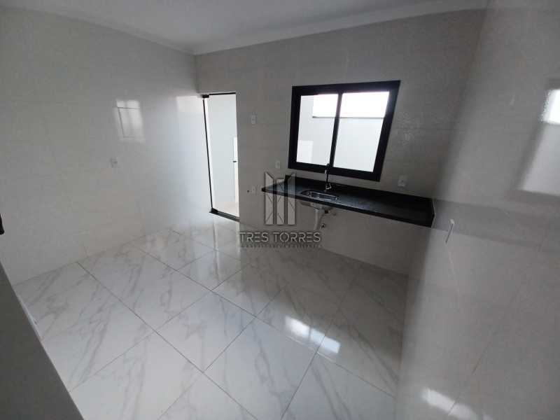 Casa à venda com 2 quartos, 108m² - Foto 13
