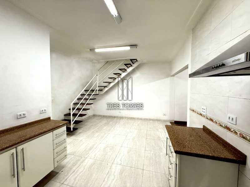 Casa, 3 quartos, 210 m² - Foto 6