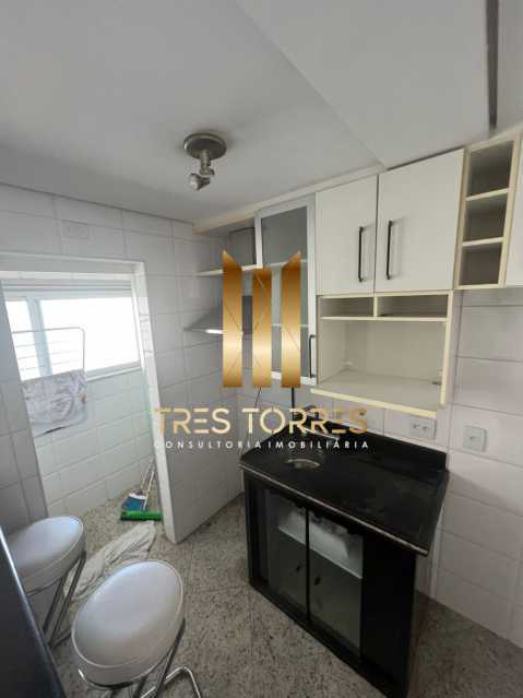 Apartamento à venda com 2 quartos, 77m² - Foto 6