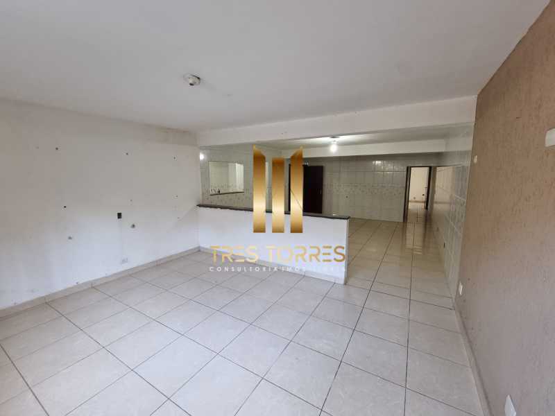 Casa para alugar com 2 quartos, 100m² - Foto 1