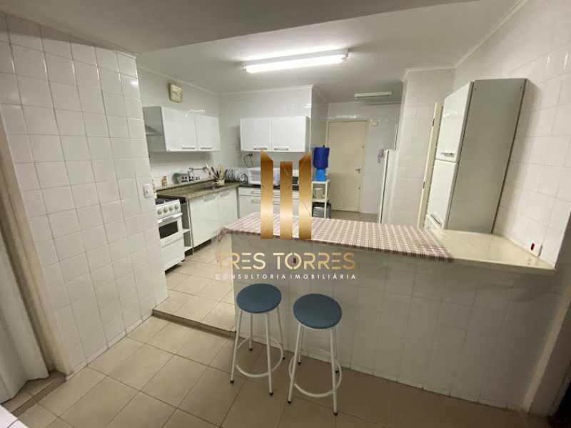 Apartamento para alugar com 3 quartos, 110m² - Foto 27