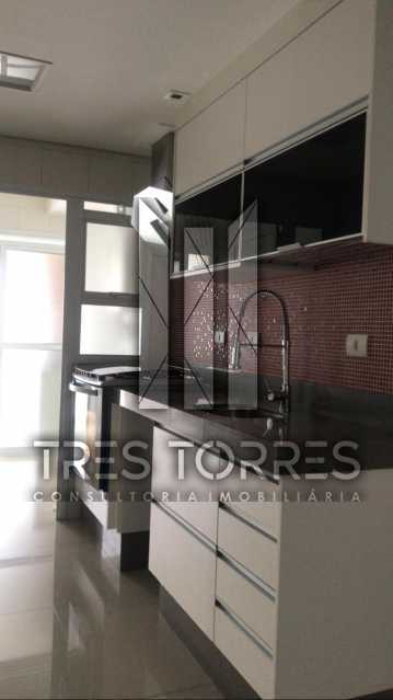 Apartamento à venda com 3 quartos, 106m² - Foto 13