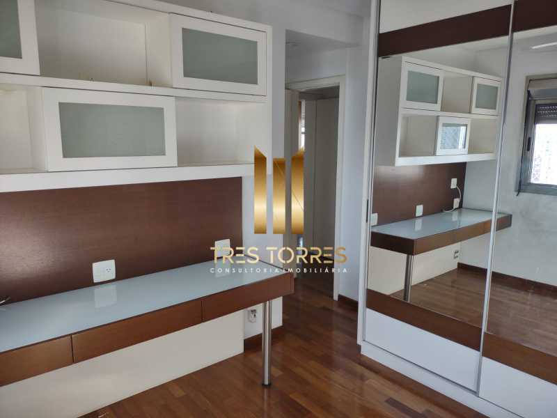 Apartamento à venda com 3 quartos, 215m² - Foto 18