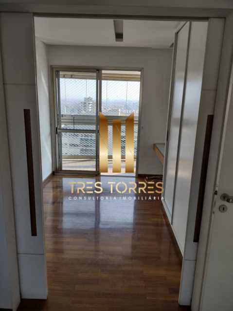 Apartamento à venda com 3 quartos, 215m² - Foto 28