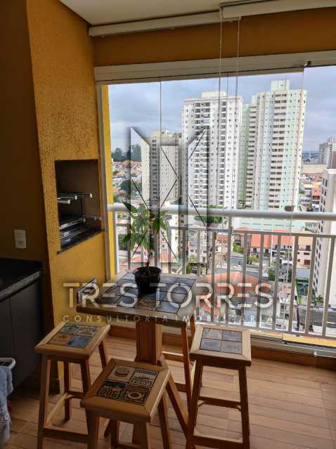 Apartamento à venda com 2 quartos, 68m² - Foto 2