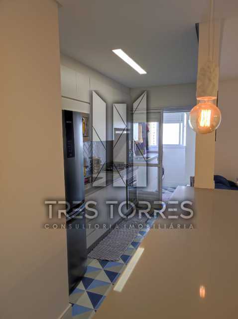 Apartamento à venda com 2 quartos, 68m² - Foto 4