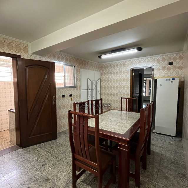 Casa à venda com 3 quartos, 213m² - Foto 10