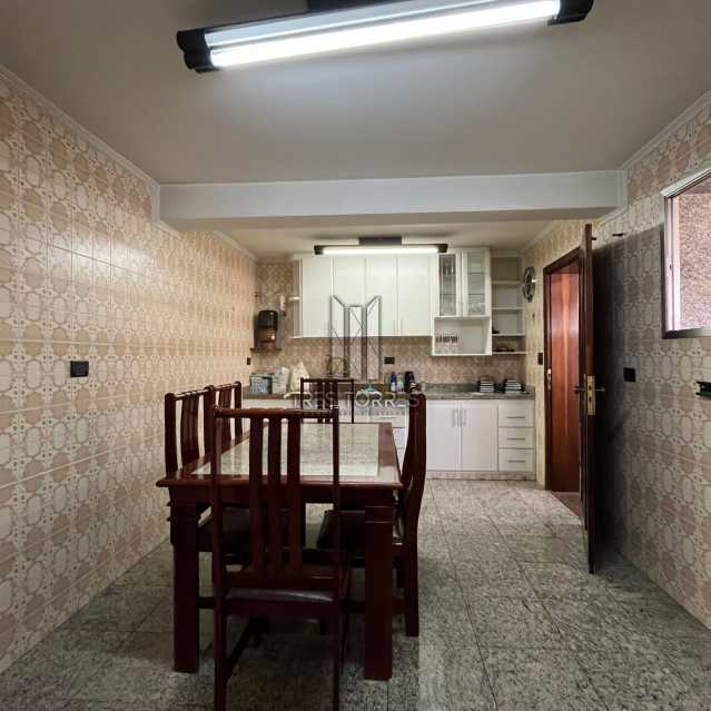 Casa à venda com 3 quartos, 213m² - Foto 11