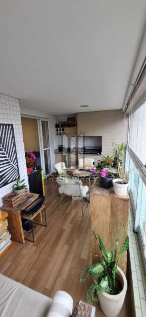 Apartamento à venda com 3 quartos, 123m² - Foto 1