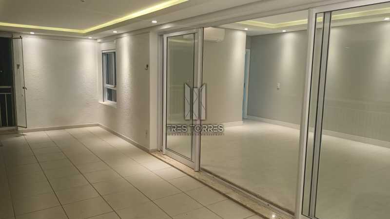 Apartamento à venda com 4 quartos, 162m² - Foto 13