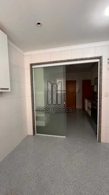 Apartamento para alugar com 3 quartos, 150m² - Foto 19