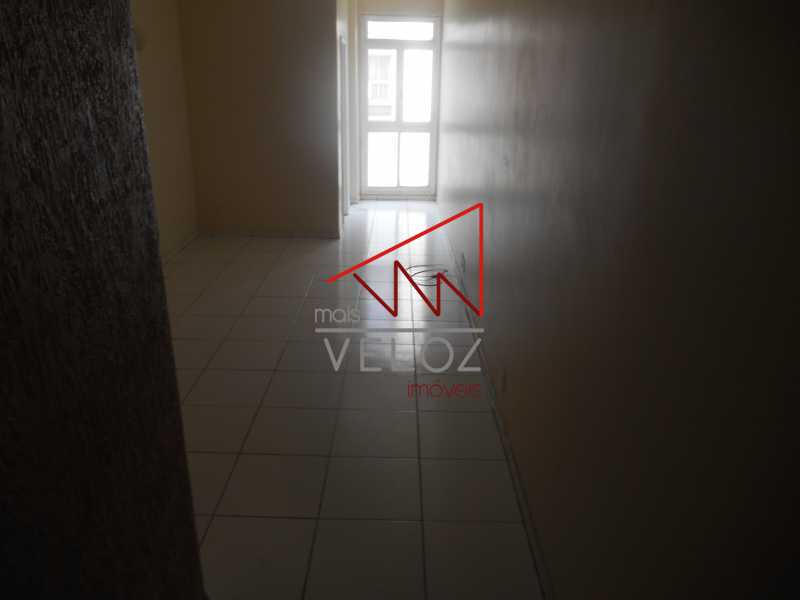 Apartamento à venda com 2 quartos, 66m² - Foto 2