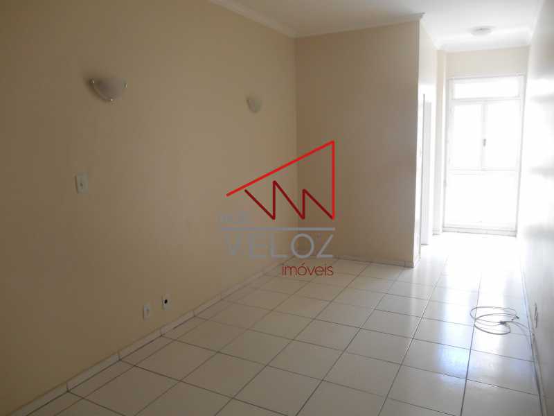 Apartamento à venda com 2 quartos, 66m² - Foto 3