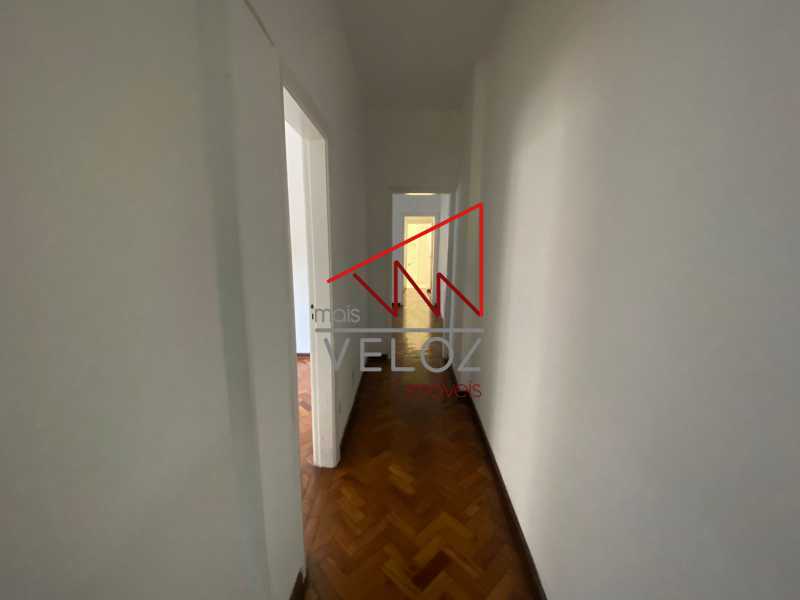 Apartamento à venda com 3 quartos, 150m² - Foto 12