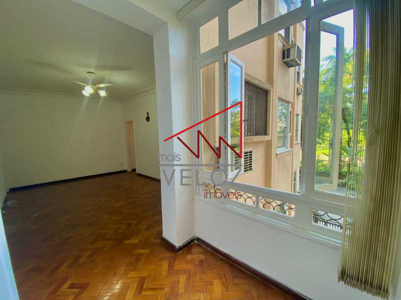 Apartamento à venda com 3 quartos, 150m² - Foto 11