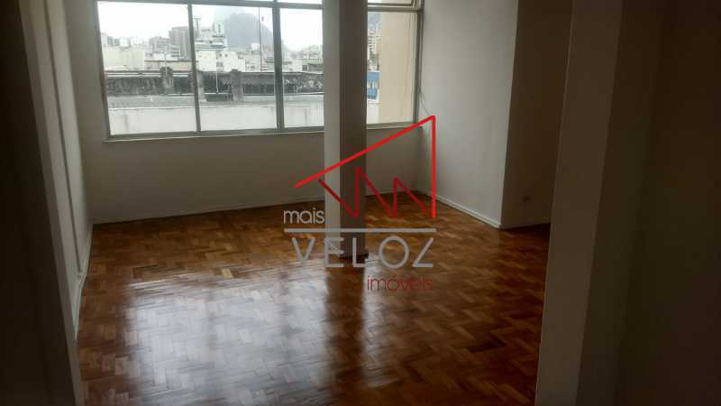 Apartamento à venda com 3 quartos, 109m² - Foto 1