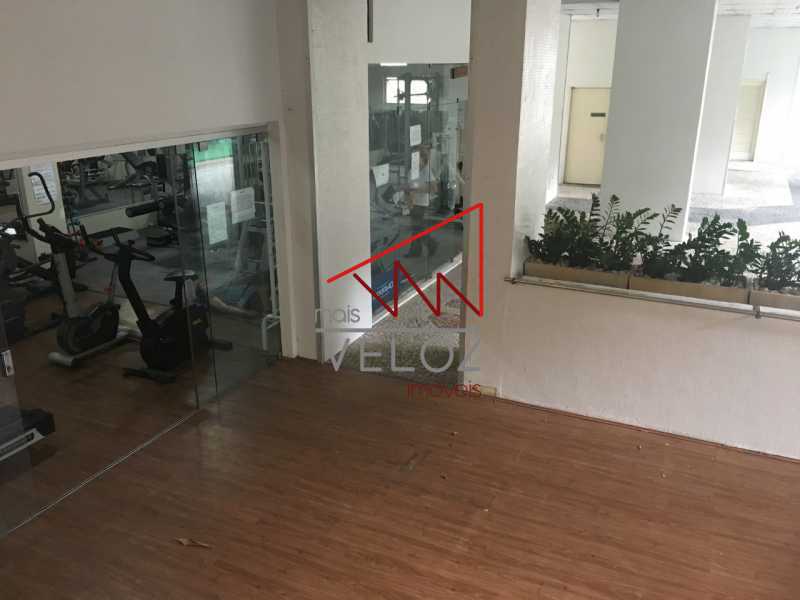 Apartamento à venda com 2 quartos, 70m² - Foto 10