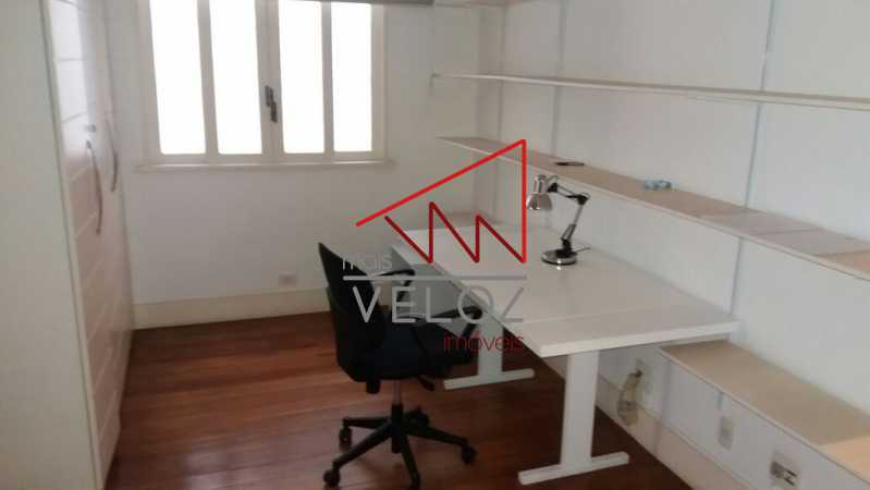 Apartamento à venda com 3 quartos, 240m² - Foto 8