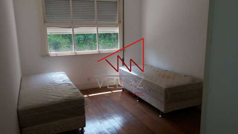 Apartamento à venda com 3 quartos, 240m² - Foto 21