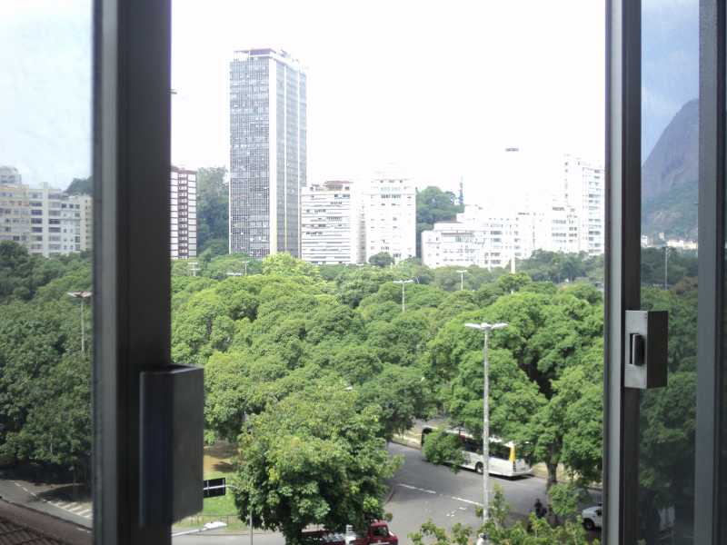 Apartamento à venda com 1 quarto, 45m² - Foto 1