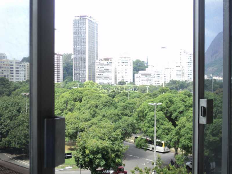 Apartamento à venda com 1 quarto, 45m² - Foto 1