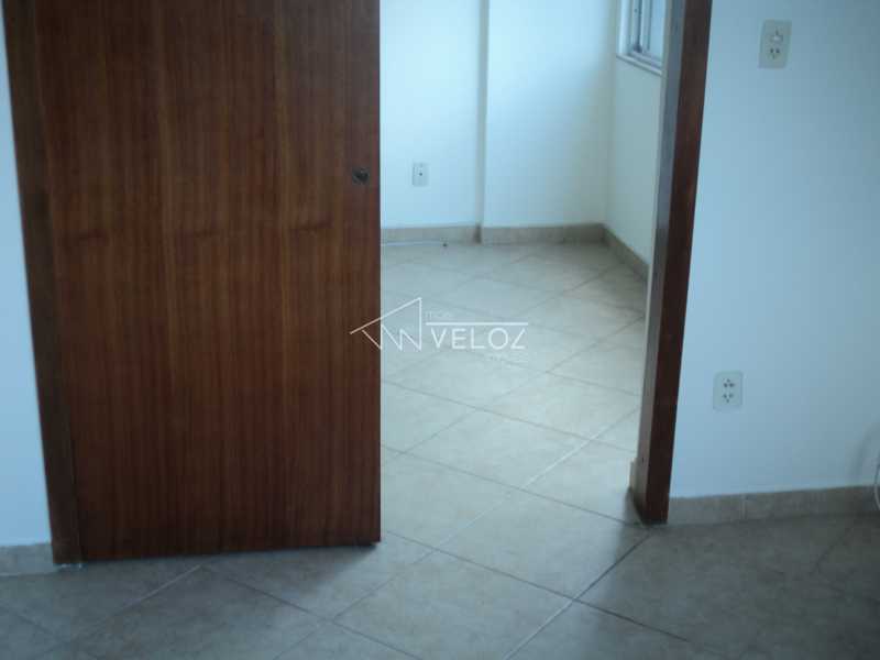 Apartamento à venda com 1 quarto, 45m² - Foto 13