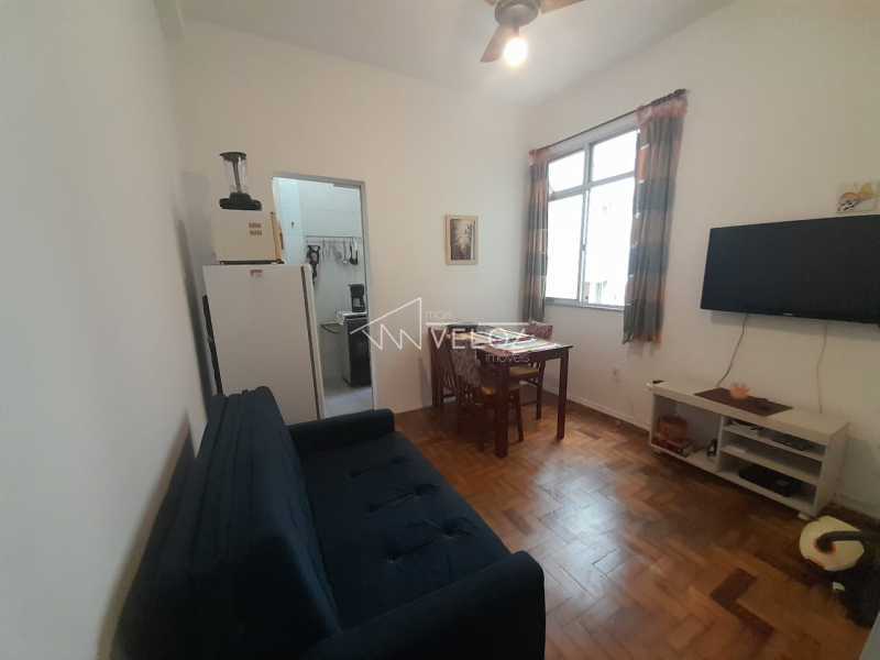 Apartamento à venda com 1 quarto, 42m² - Foto 2