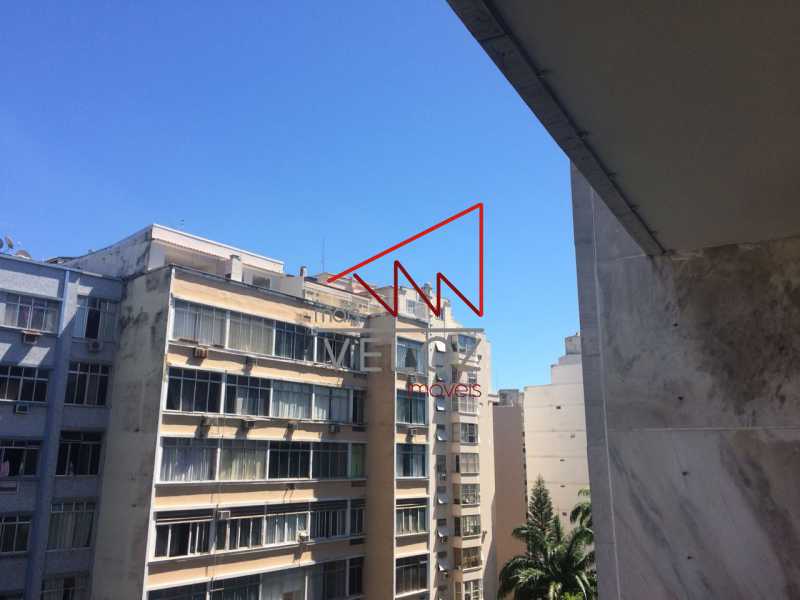 Apartamento à venda com 4 quartos, 300m² - Foto 2