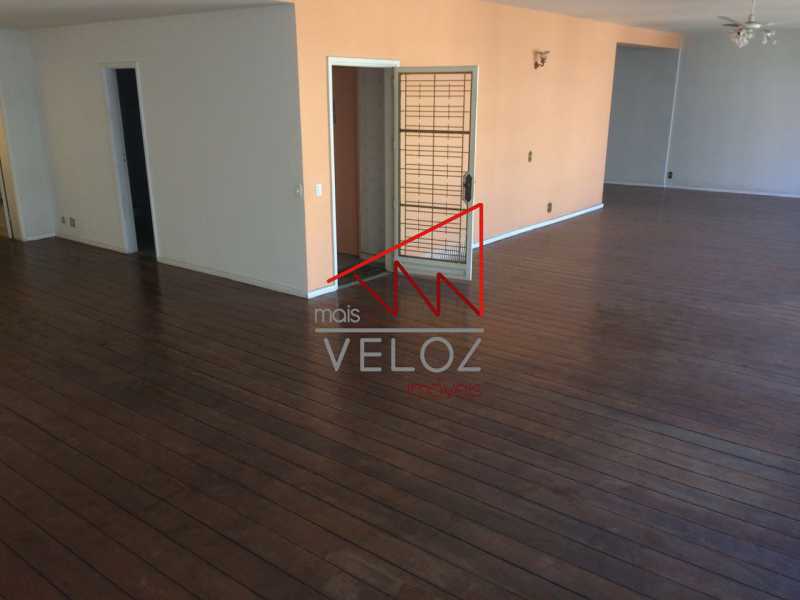 Apartamento à venda com 4 quartos, 300m² - Foto 4