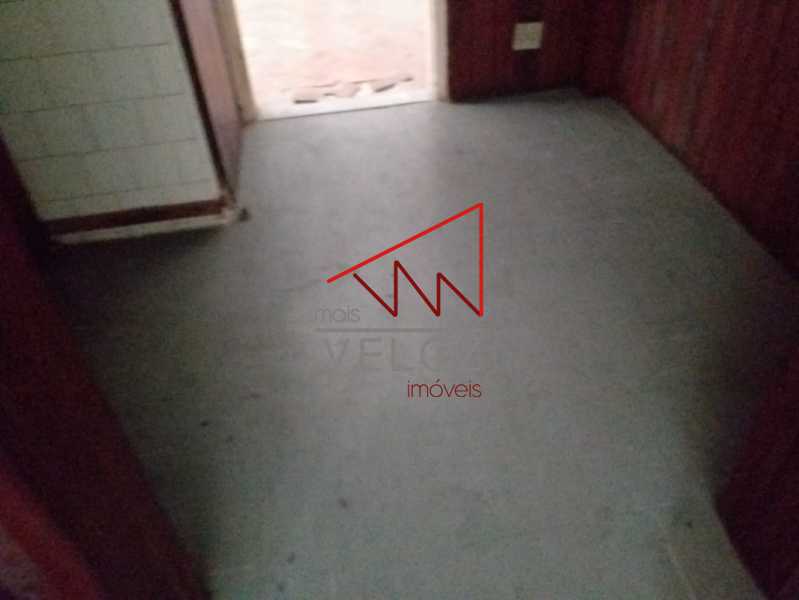 Apartamento à venda com 3 quartos, 220m² - Foto 2