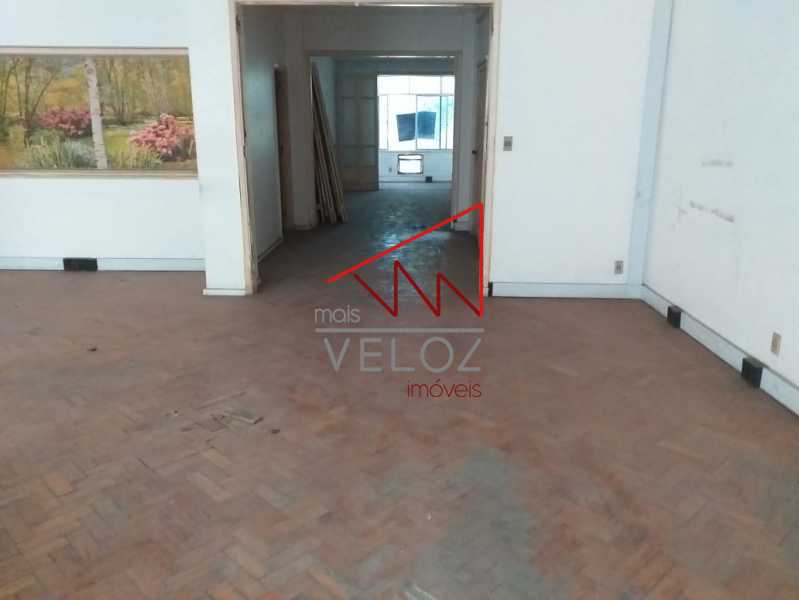 Apartamento à venda com 3 quartos, 220m² - Foto 30