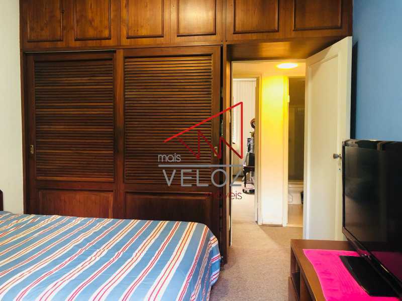 Apartamento à venda com 4 quartos, 252m² - Foto 9