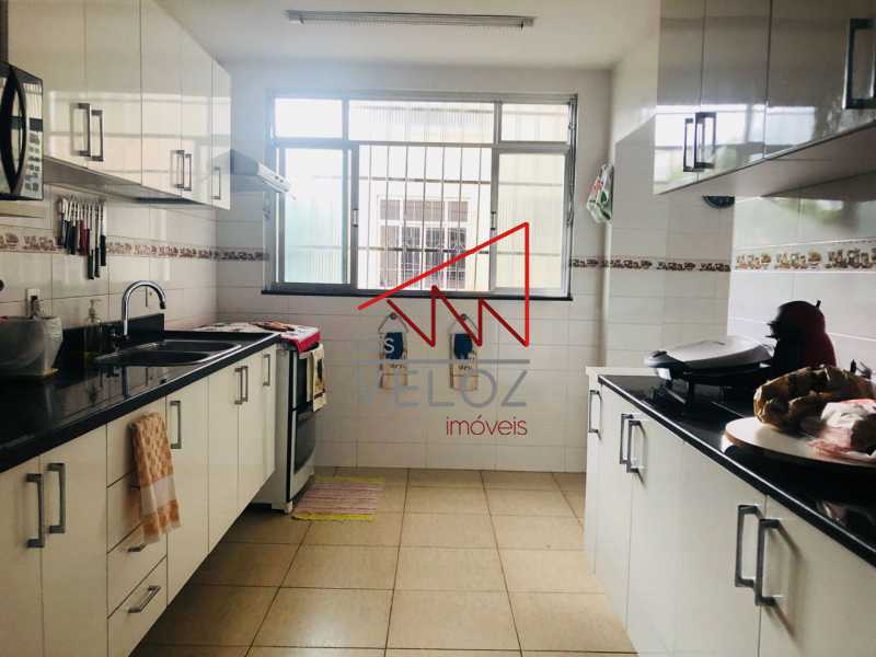 Apartamento à venda com 4 quartos, 252m² - Foto 19