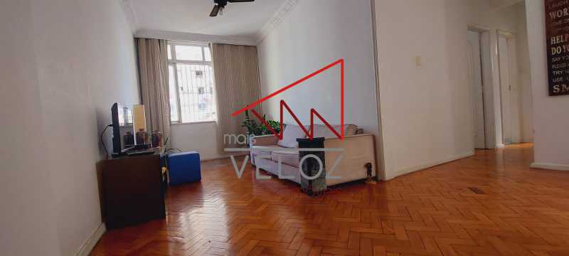 Apartamento à venda com 3 quartos, 107m² - Foto 1