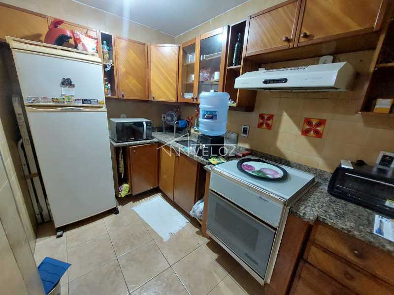 Apartamento à venda com 2 quartos, 65m² - Foto 16