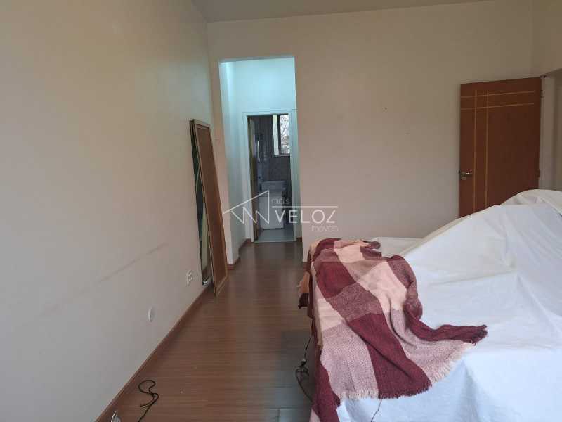 Apartamento à venda com 3 quartos, 225m² - Foto 5