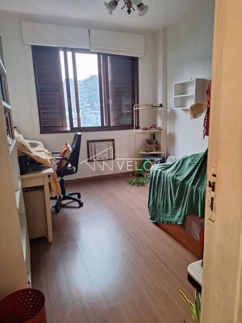 Apartamento à venda com 3 quartos, 225m² - Foto 3