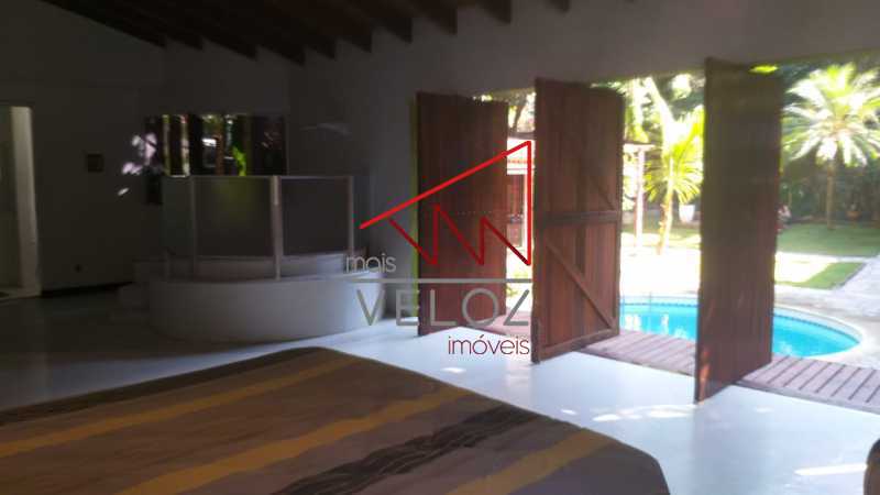 Casa à venda com 5 quartos, 250m² - Foto 8